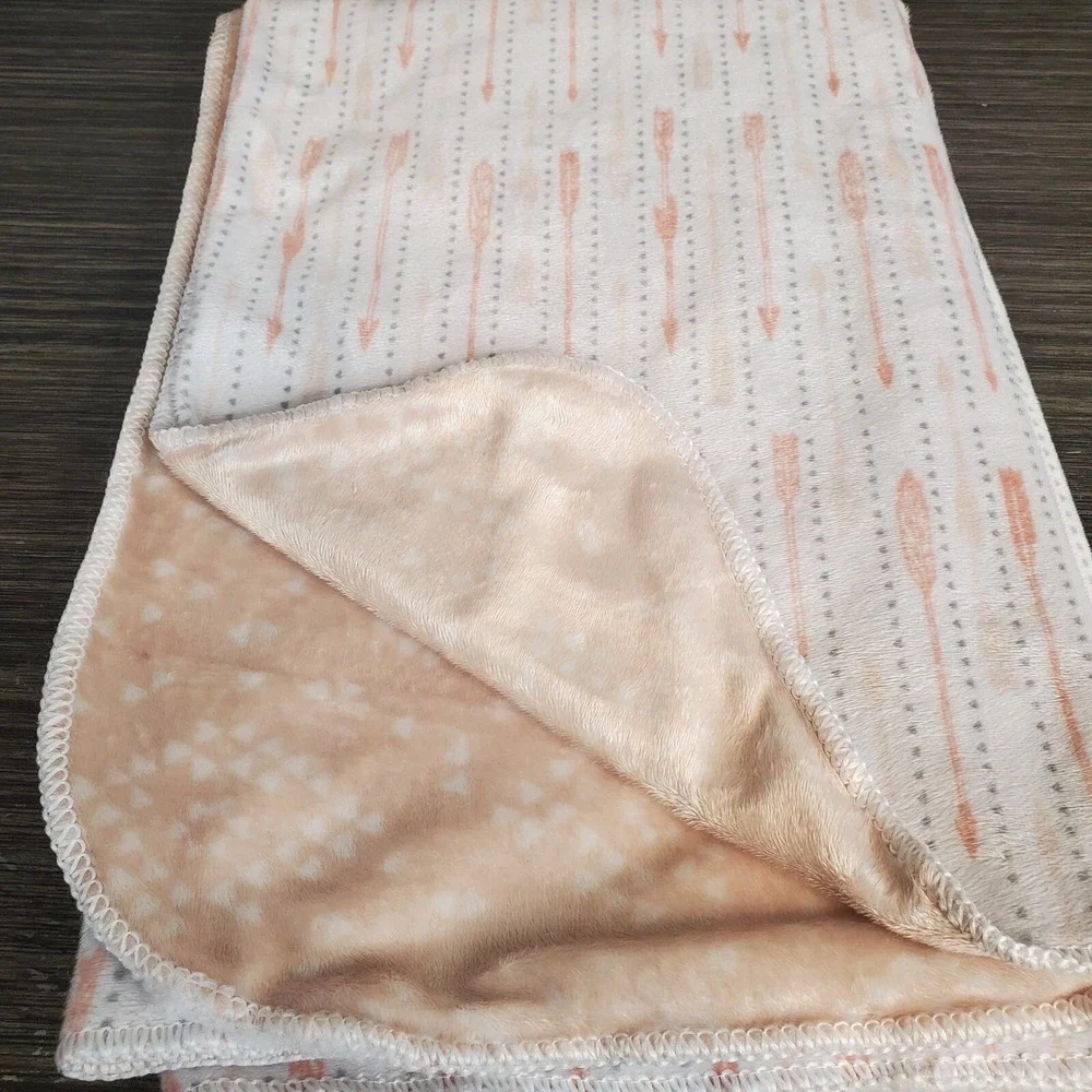 Hippie Baby Reversible Minky Blanket 30 x 39 - Peach & Southwest Arrows‎ FLAWS